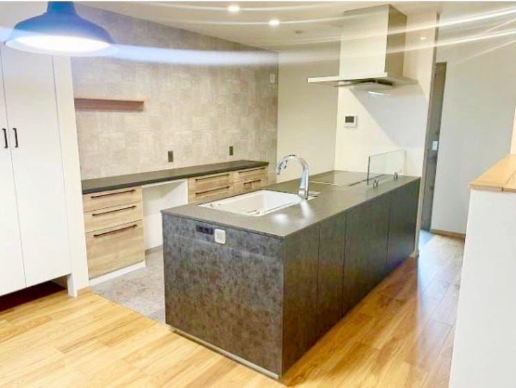 キッチンはパナソニックLクラスのキッチンです!美しさと快適性を兼ね備えています!