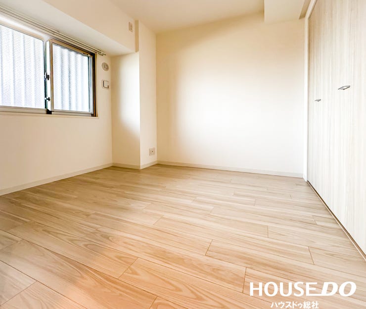 もう一つの洋室は、書斎や趣味の部屋としてもご利用いただけます。