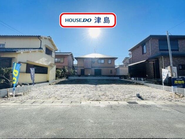 【外観】
永和小学校・永和中学校に建つ、新築一戸建て全1棟です周辺は田畑も広がる住宅地となっており、豊かな自然も身近に感じていただける環境です。