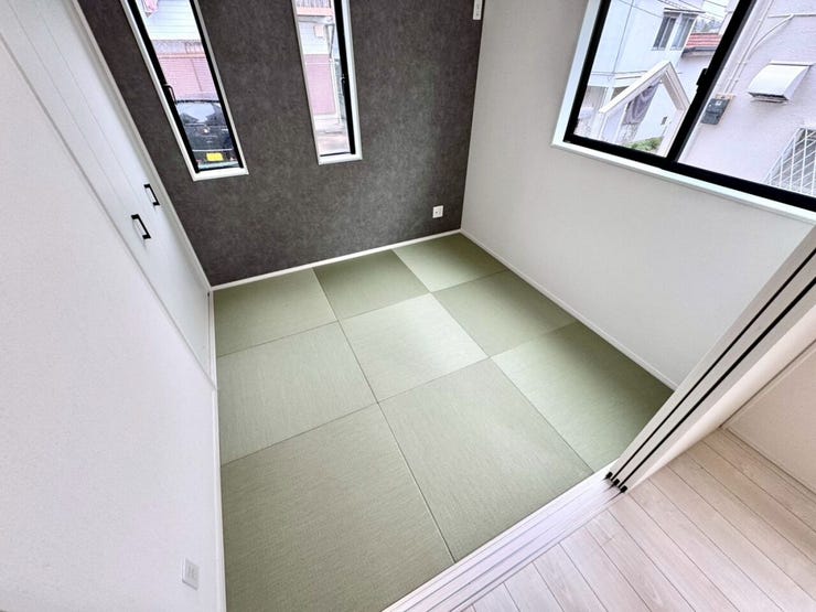 【Japanese Room】心落ち着く和室空間。客間やお子様の遊び場にも活用できます。