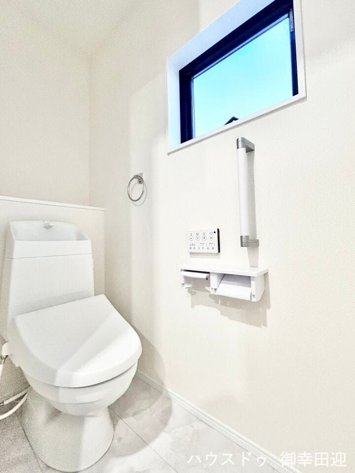 ■□■安らぎのひとときを提供する場所■□■清潔さと静けさを両立した空間。心落ち着くひとときを過ごせる、プライベートなレストルームです