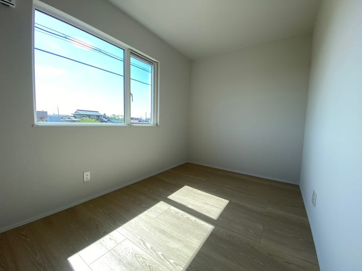 室内(2025年9月)撮影
◎本日案内可能◎
静かな空間で好きなことを満喫できるプライベートルーム!