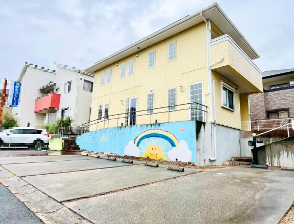 【外観】
駐車7台可、大和ハウス施工