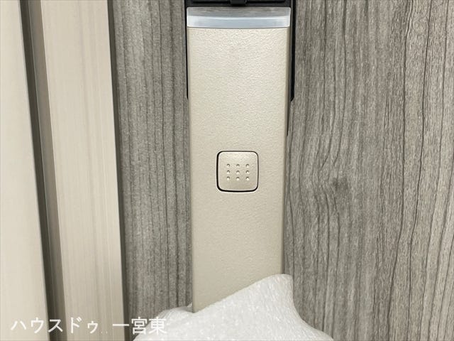 【スマートキー】防犯対策にも効果的!鍵を使用せずに施錠開錠がスムーズに行える非接触型の錠前システムです。