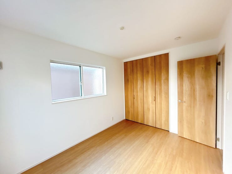 2面採光で風通しの良いお部屋です。