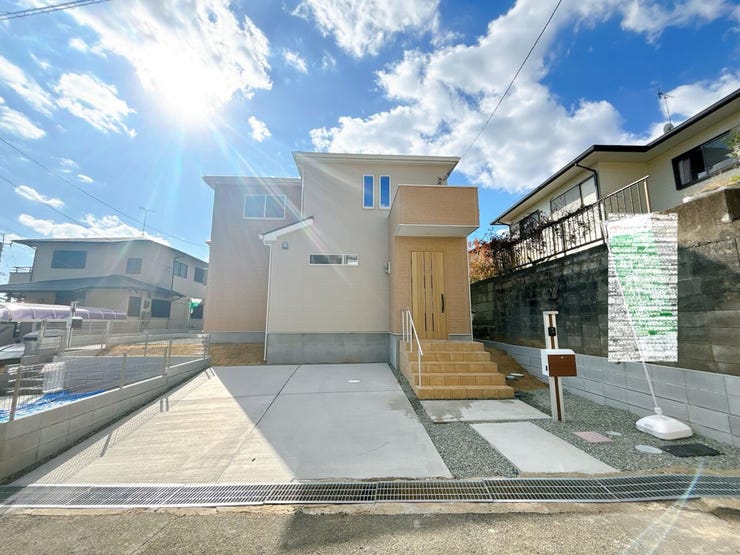 付近には緑や山など多く、豊かな自然の風景を望んでいただけます◎