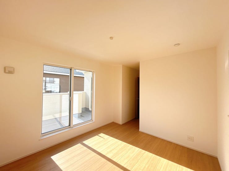 ご家族揃ってお休みいただける、広々としたお部屋です。