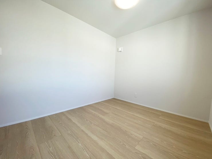 室内(2025年9月)撮影
◎本日案内可能◎
リビングや洋室のフローリングは傷に強い、美しい仕上がり♪