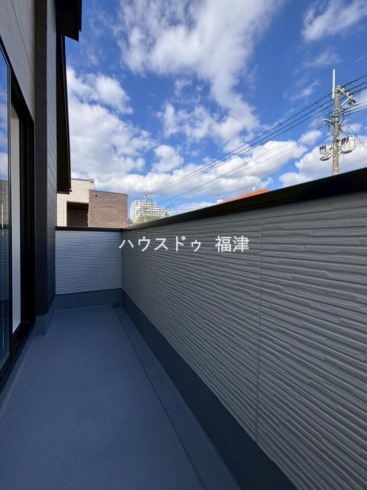 お布団などの大きな物もしっかり干せます♪
《福岡市東区名島4丁目 新築戸建て》