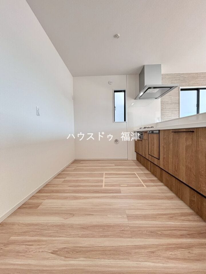 キッチンスペースも広いので、
お子様やパートナーと一緒にお料理が作れます♪
《福岡市東区名島4丁目 新築戸建て》