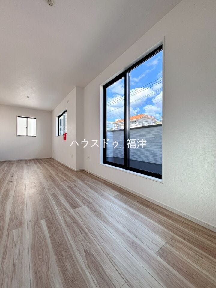 壁を設ければ2部屋にすることが出来ます♪
《福岡市東区名島4丁目 新築戸建て》