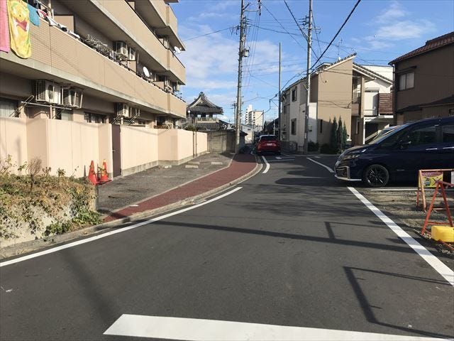 敷地内にはゴミステーションを設け、通勤のついでにゴミ捨てをすることが出来ます。