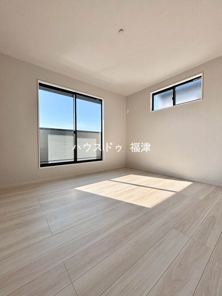 一人ひとり好きなデザインは違います。
シンプルな内装とデザインで統一しております。
ご家族様で素敵な【マイホーム】にしていきませんか♪