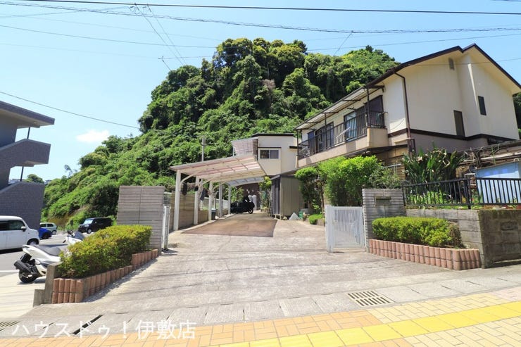 【外観写真】
南ひな壇で建物陽当たり良好です