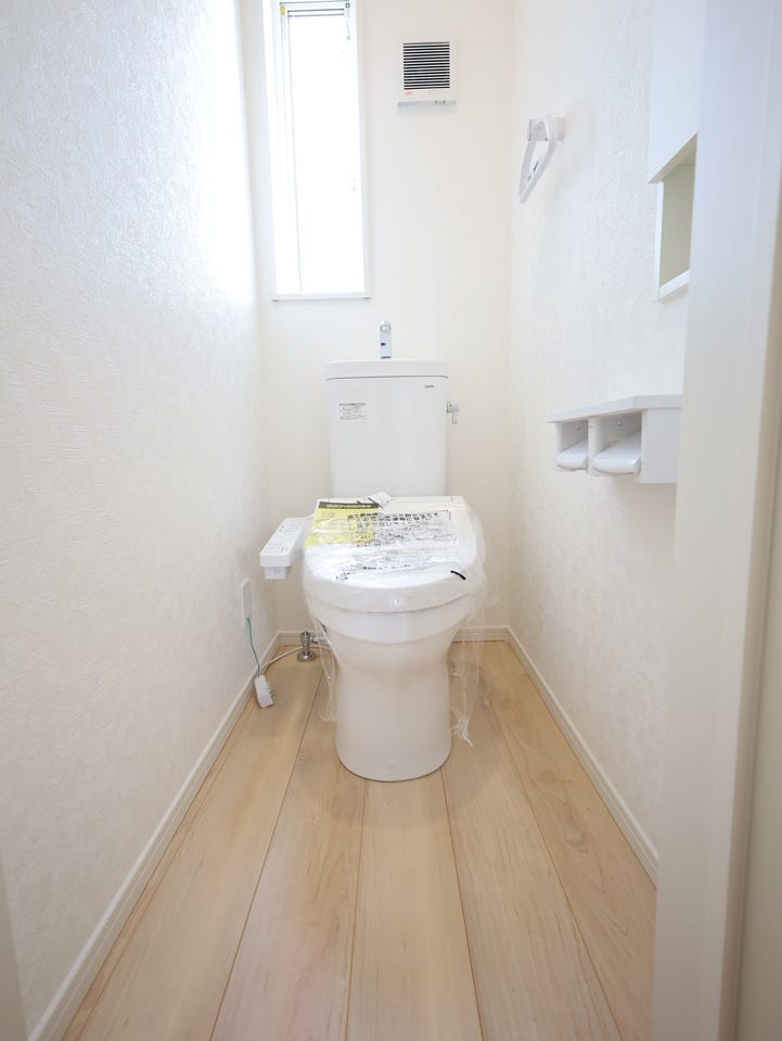 1F・2Fの両方にトイレがあり、忙しい朝もスムーズに。快適で使いやすい住まいを実現!