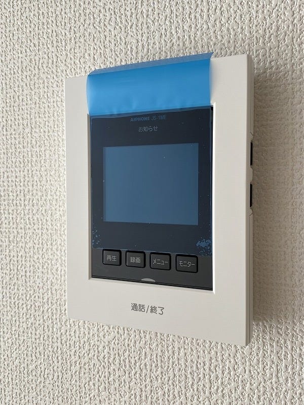 インターホンのモニター 玄関を開ける前に確認できて安心ですね♪