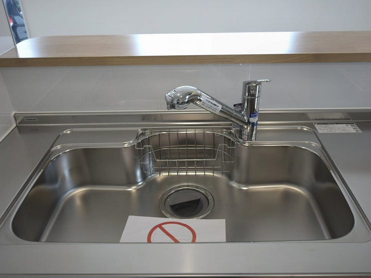 キッチンシンク
洗い物もしやすいゆったりサイズ♪