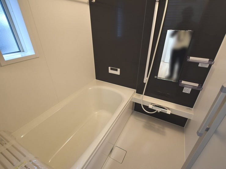 日々の疲れを癒す浴室は1坪サイズでゆったりとお寛ぎいただけます。