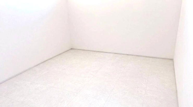 ◇6帖洋室◇
真っ白なお部屋は、お部屋の雰囲気を自分好みでアレンジするにはピッタリです。様々なテイストの家具と相性が良く、きっとお気に入りのお部屋になりますね。