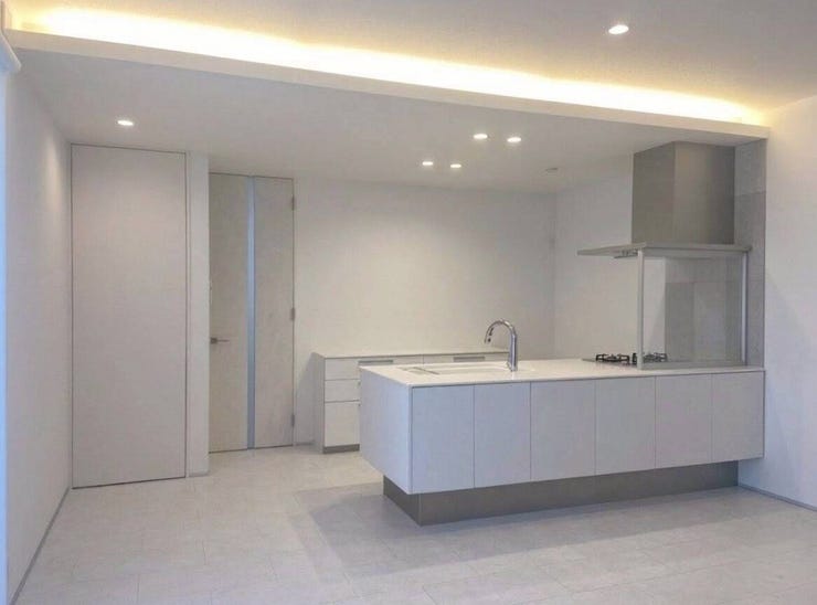 ◇キッチン◇
同色で統一感のあるスタイリッシュなキッチン♪リビング・ダイニングを見渡す事の出来るオープンキッチンは、小さなお子様がいても安心してお料理をする事が出来る、家族に優しいキッチンです。