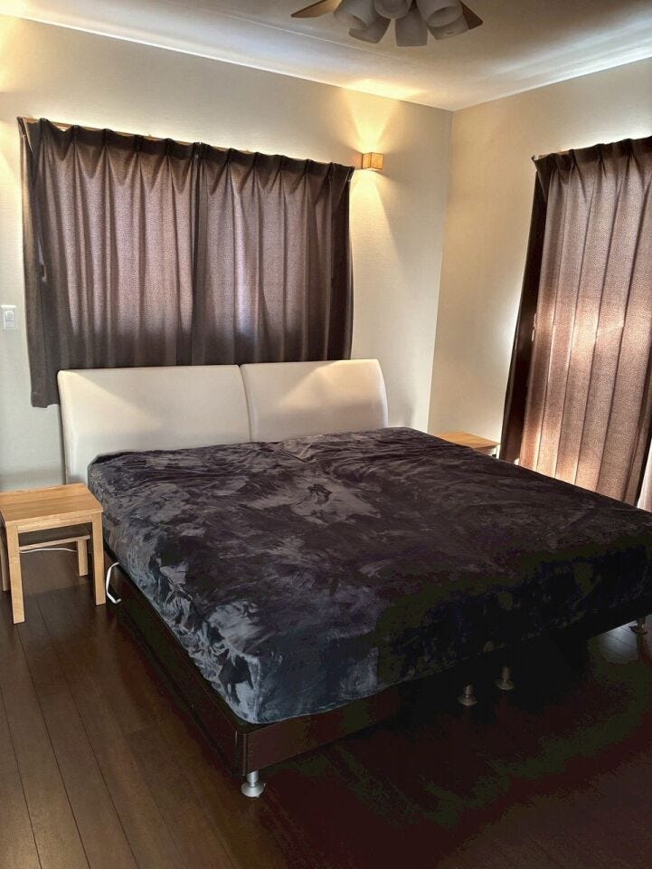 2階洋室 8帖
広さと明るさを兼ね備えた主寝室は、家族のプライベートタイムを大切にできる空間です。