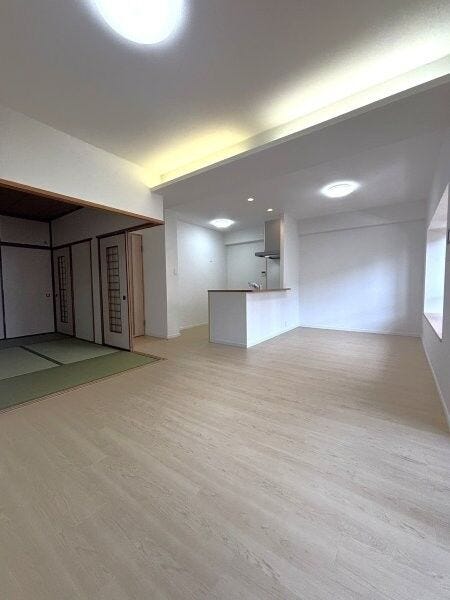 バルコニー側は暖かい日が入ります