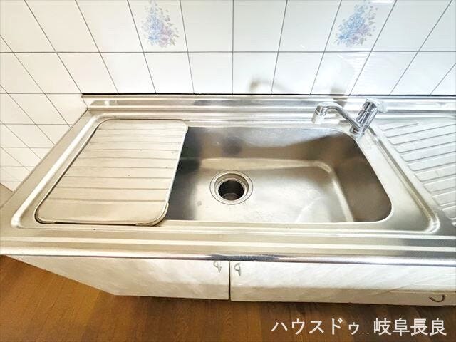 ≪シンク≫広々としたシンクで大きなお鍋もラクラク洗うことが出来ます。