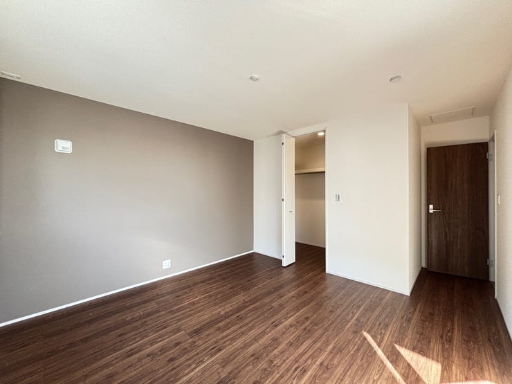 WIC付き!洋服や荷物をすっきりと収納可能!家族が増えても安心ですね♪