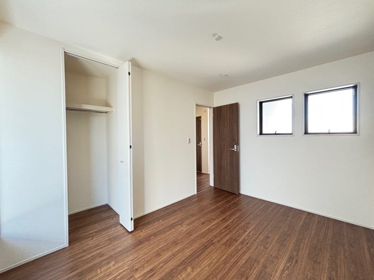 全居室にクローゼット付きなのでお部屋がすっきりと片付いてお掃除も楽に行えます!