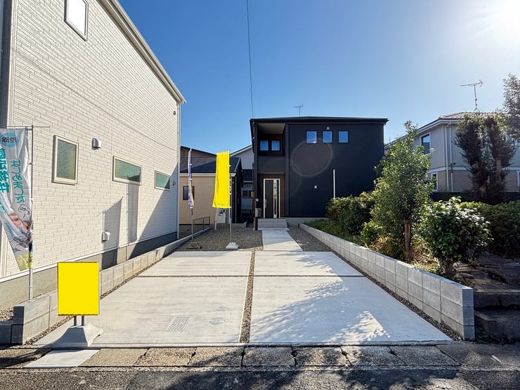 道路から少し距離がある分、お子様の飛び出しの抑止にもなりそうですね。