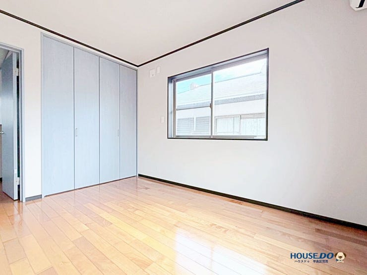 シンプルで使いやすい洋室。
お子様の成長やライフスタイルに合わせて活用できます。