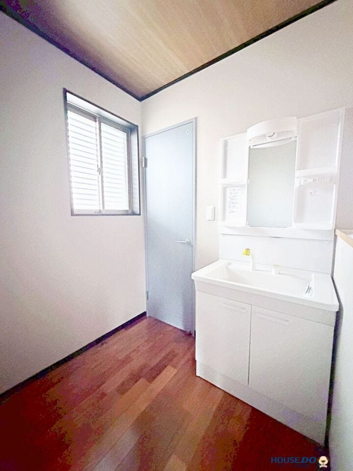 2階トイレそばにも洗面台