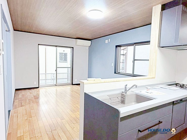 空間全体を見渡せるゆとりある設計。
お子様を見守りながら、ゆったりとした時間を過ごせます。