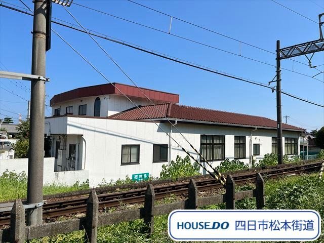 初期費用が抑えられる解体更地渡しです。日永駅まで徒歩約3分と便利のよい位置です。周辺環境の確認がてら一度見てみませんか
(2025年8月3日 撮影)