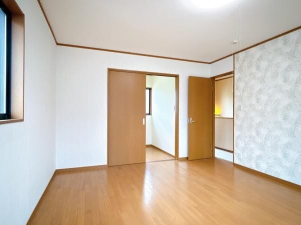 【リフォーム済】2階南西洋室