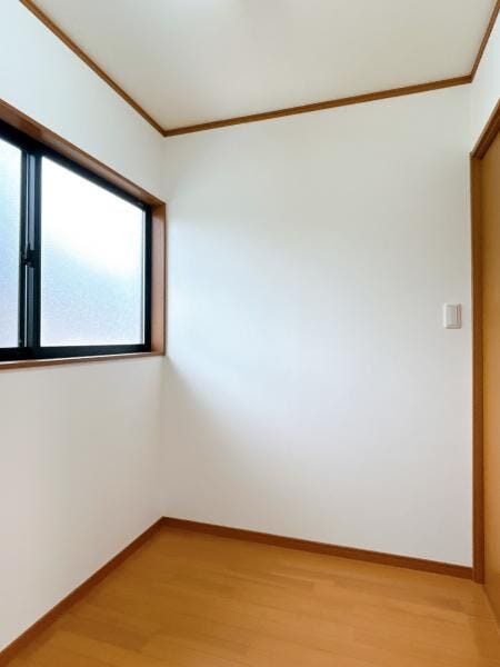 【リフォーム済】2階南西洋室ウォークインクローゼット