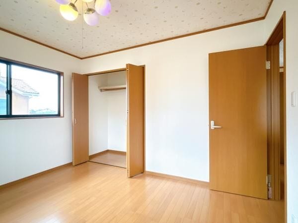 【リフォーム済】2階北東洋室