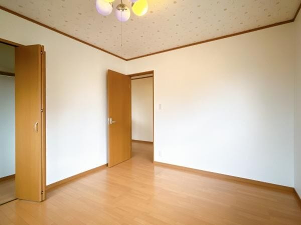 【リフォーム済】2階北東洋室