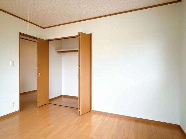 【リフォーム済】2階南東洋室