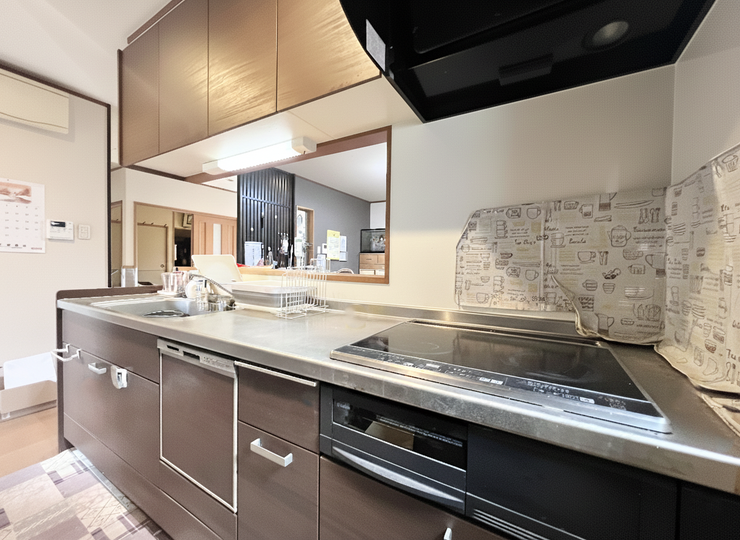 ■□■家族の「美味しい」が集まる、喜びを生み出す舞台■□■高い機能性と美しいデザインを両立。料理する人も、待つ人も、笑顔になれる場所です。