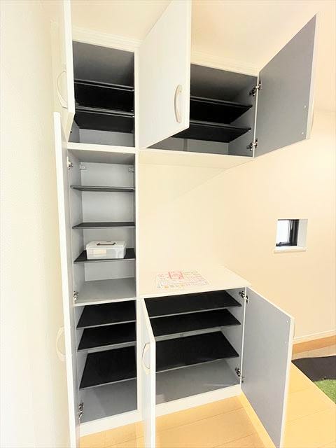 玄関がいつも片付く大容量シューズボックス。散らかりがちな玄関もすっきりします。