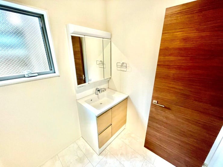 洗濯パンがないため見栄えが良く、洗面室全体を広く見せることが出来ます!