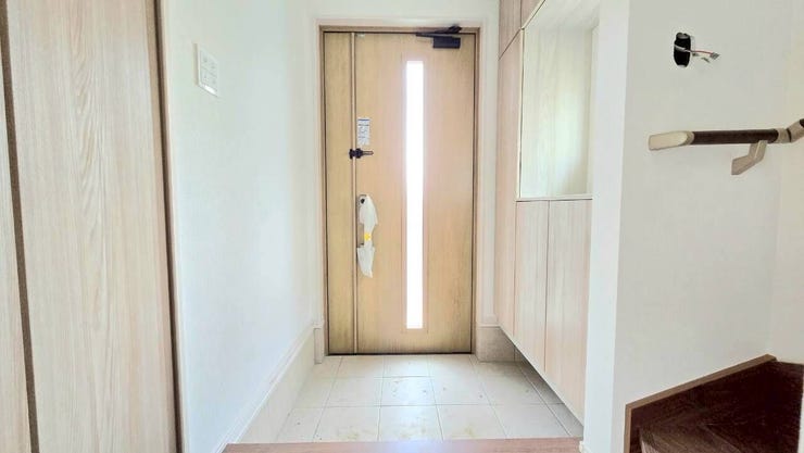 玄関にはご家族の靴をたっぷり収納できるシューズボックス!玄関先をいつも綺麗に保てます。