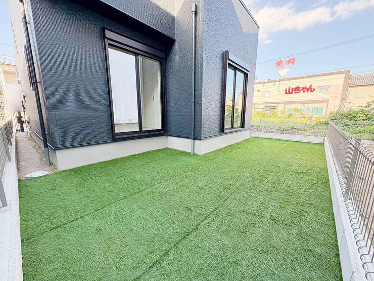 南向きのお庭♪お子様との遊び場にいかがですか(^^)