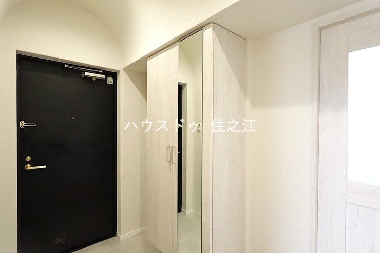 散らかりがちな玄関もスッキリの玄関収納付