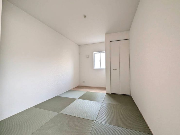 リビング横の5.5畳の和室です