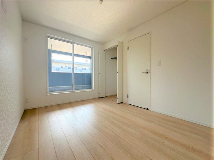 2階-洋室6帖(東側)