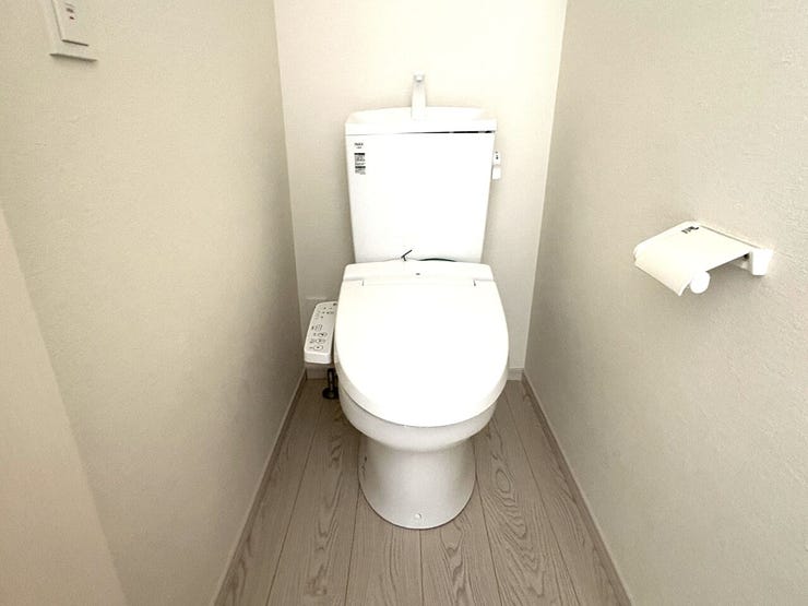 温水洗浄便座♪
寒い季節も快適です♪