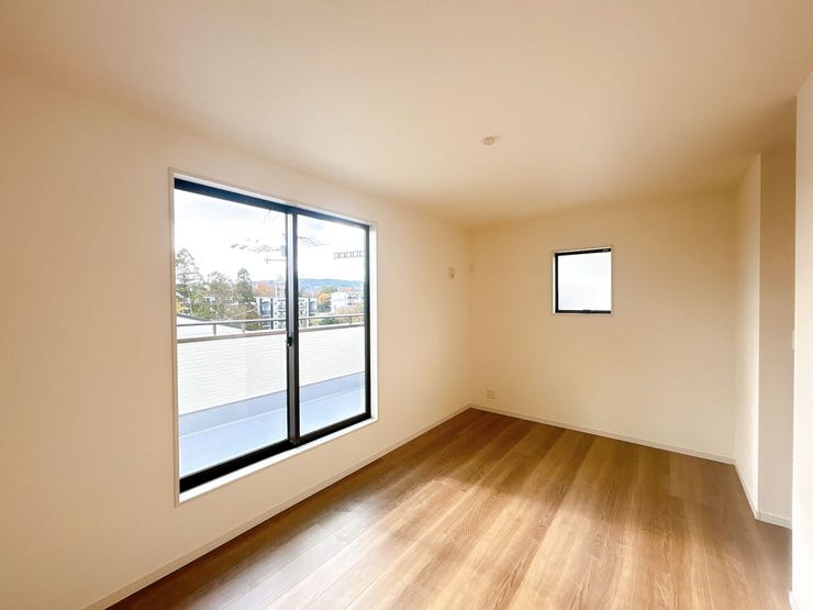 ご家族揃ってお休みいただける、広々としたお部屋です。