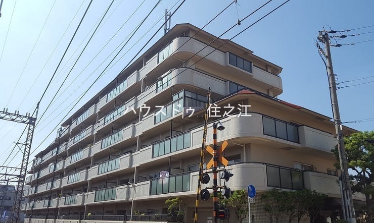 ★バルコニー幅は余裕がございますので小テーブルでティータイムも楽しめます♪